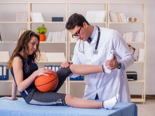 sports physiotherapist male